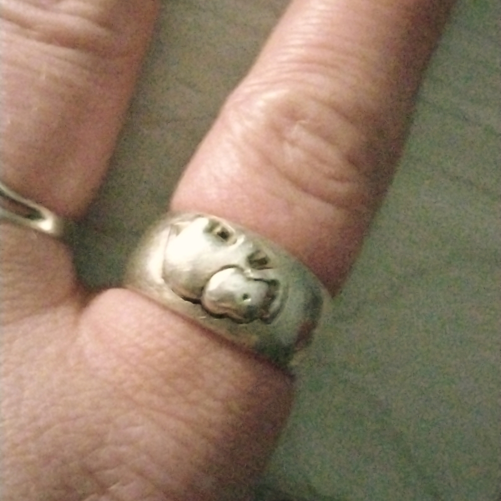 Sterling silver elephant ring